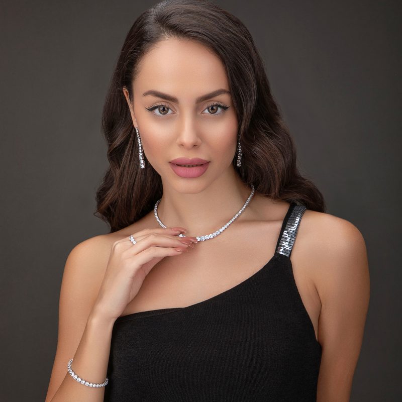 Royal Tennis Elegance Ensemble – Four-Piece Jewelry Set featuring necklace, earrings, bracelet, and ring with brilliant stones